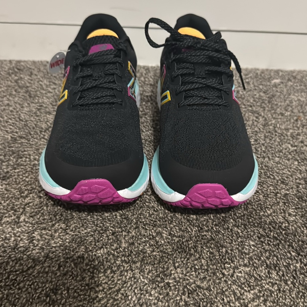 New Balance Fresh Foam - Picture 3 of 6